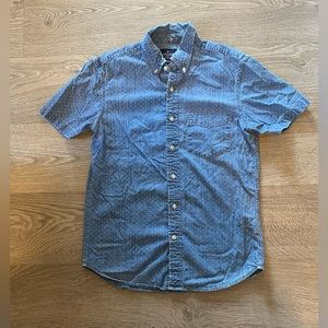 American Eagle Button-Up